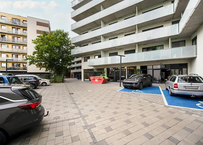 Stylowy Apartament W Odcieniach Bezu Balkon & Parking By Noclegi Renters