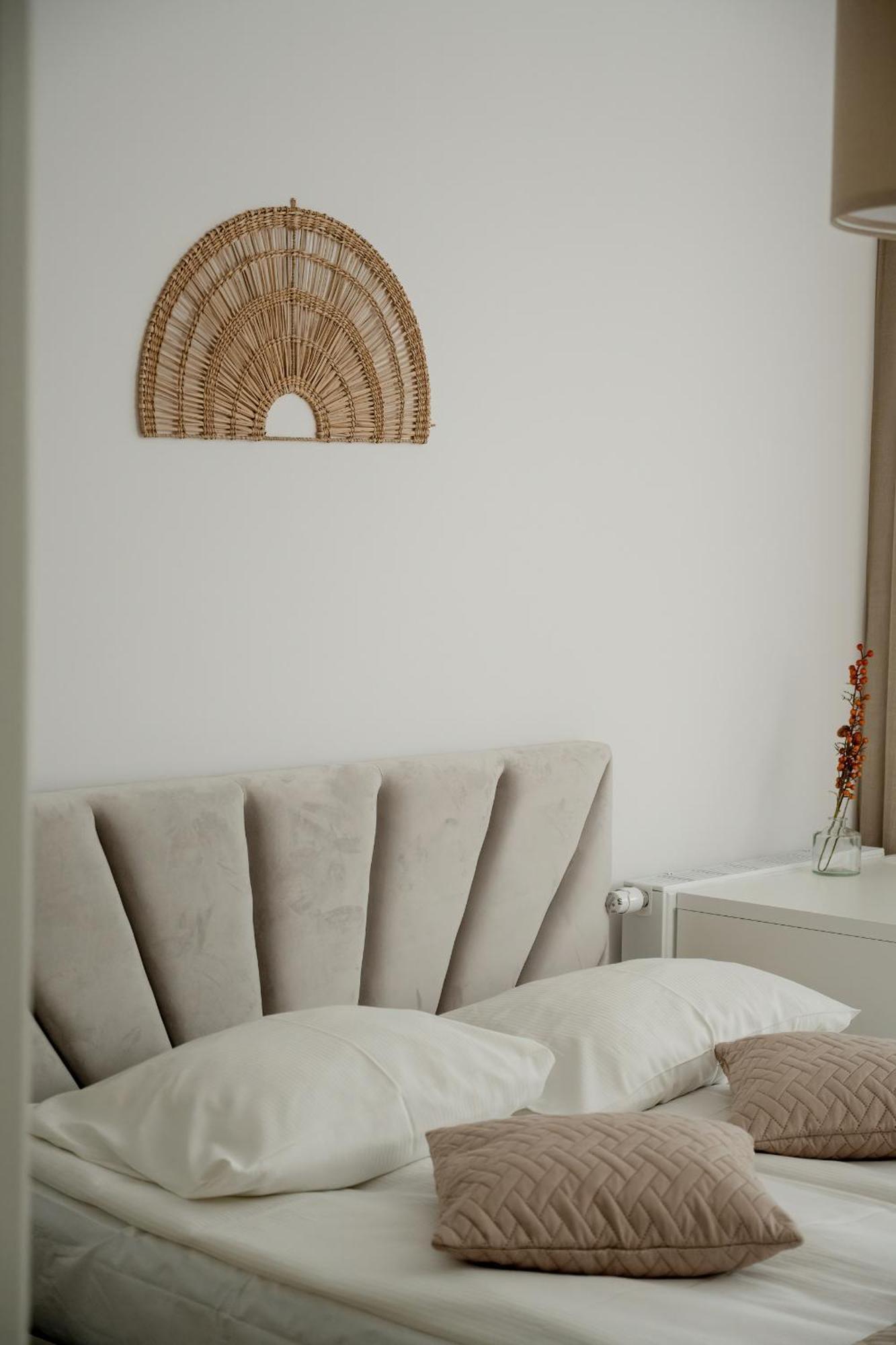 Stylowy W Odcieniach Bezu Balkon & Parking By Renters Apartment