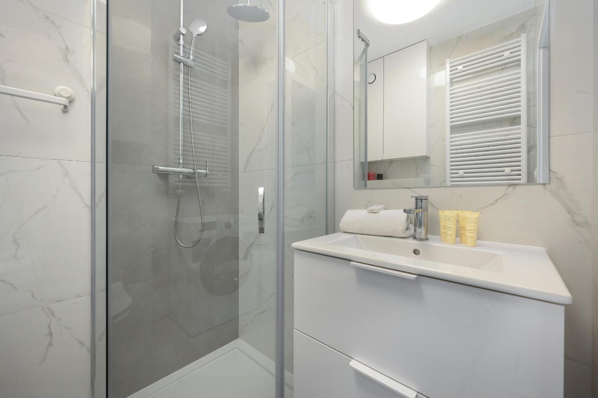 Apartment Stylowy W Odcieniach Bezu Balkon & Parking By Renters *